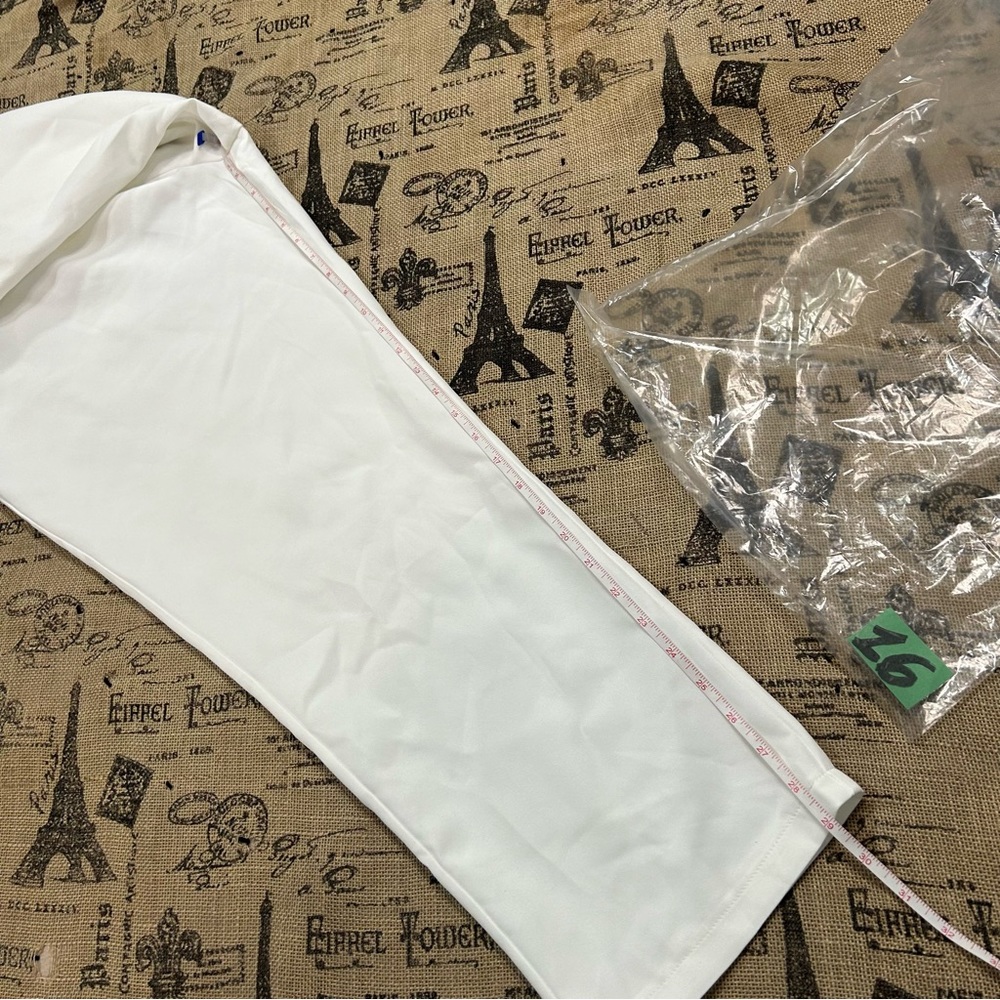 Prettylittlething NWT! Plus White Tailored Fitted Trousers Pant Size 18 - Picture 12 of 12